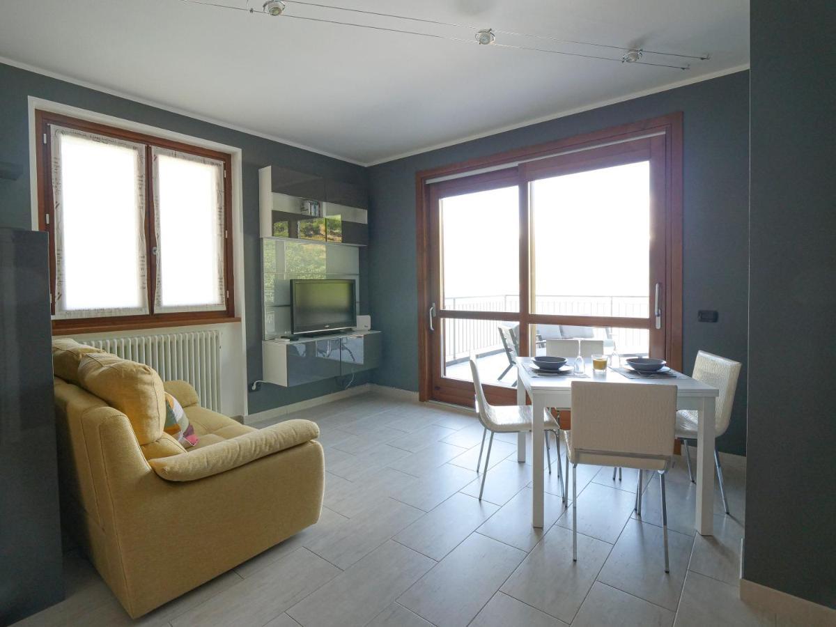 Full Of Colour Apartment Bellano Bagian luar foto