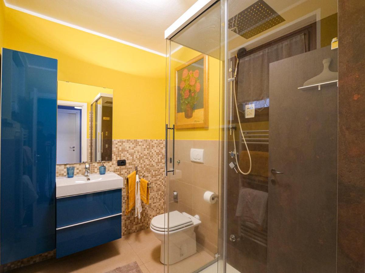 Full Of Colour Apartment Bellano Bagian luar foto